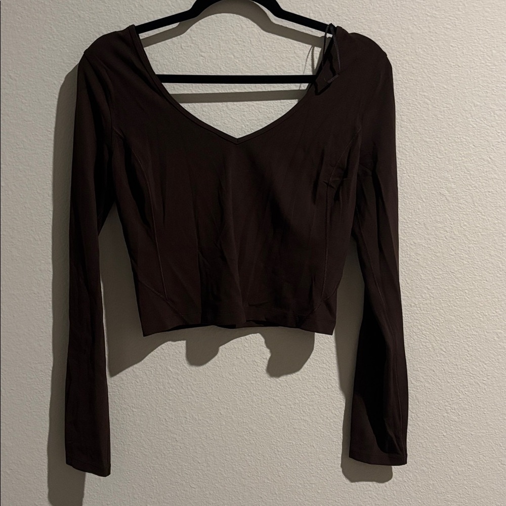 ✨Lululemon Athletica Long Sleeve Crop Top✨ - Picture 4 of 6